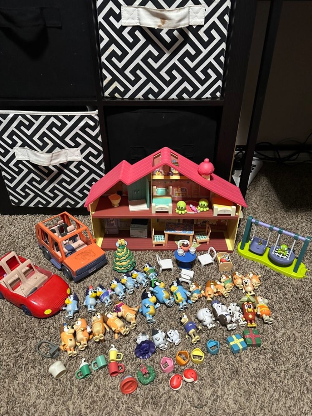 Well loved Bluey Play House and Accessories